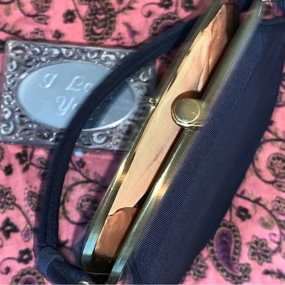 Vintage Elegant Handbag in Midnight Blue - Picture 8 of 15